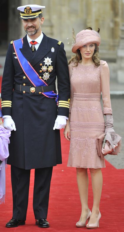 Spain's Queen Sofia, Crown Prince Felipe and Princess Letizia arrive at Westminster Abbey in central London