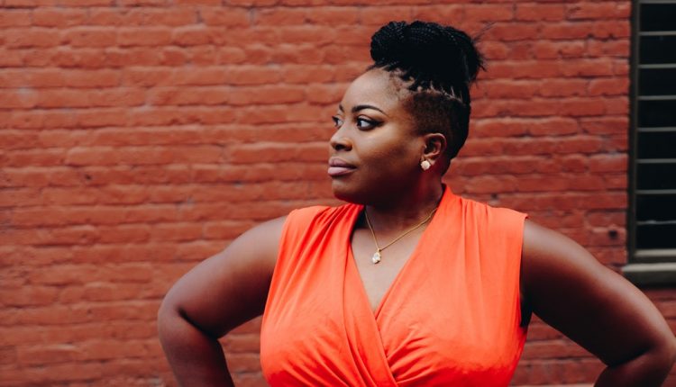 jak nosić odzież plus size